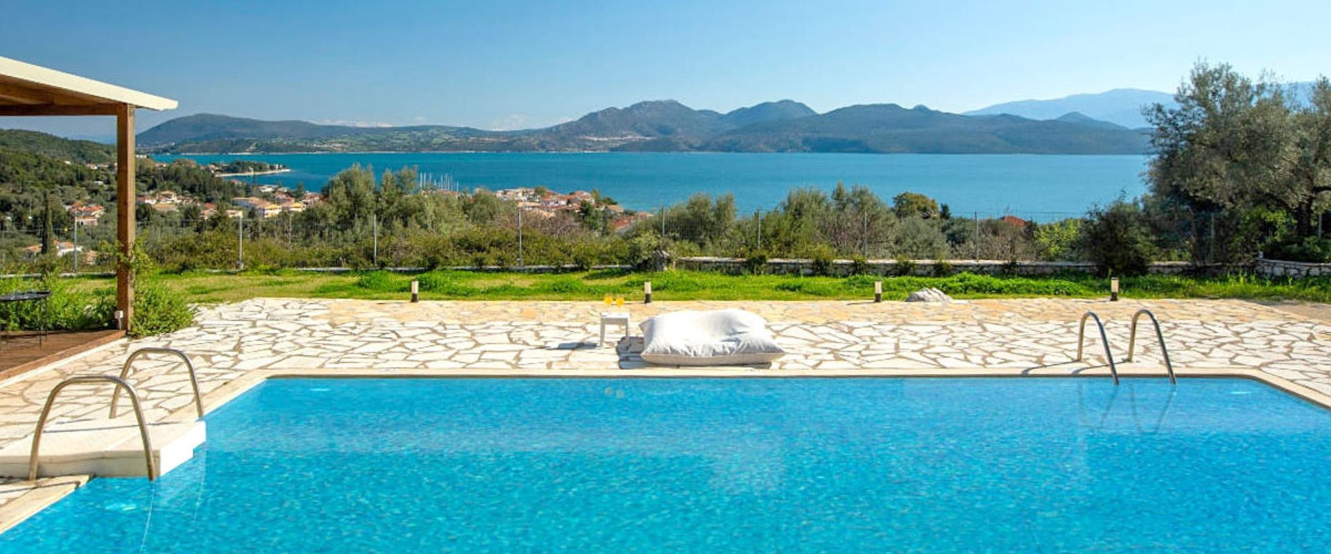 Stylish Agios Nikitas villa near Kathisma beach with infinity pool