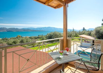 Villa Artemis in Nikiana with elevated coastline views
