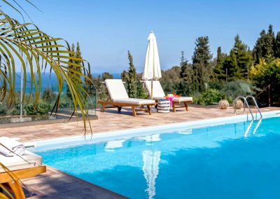 caza azul agios Nikitas pool